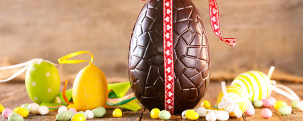 œufs en Pâques à chocolat
